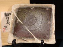 497百樂白釉荒肌角皿