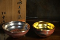 430松樂 金銀彩茶盞一對 京都樂燒赤釉
